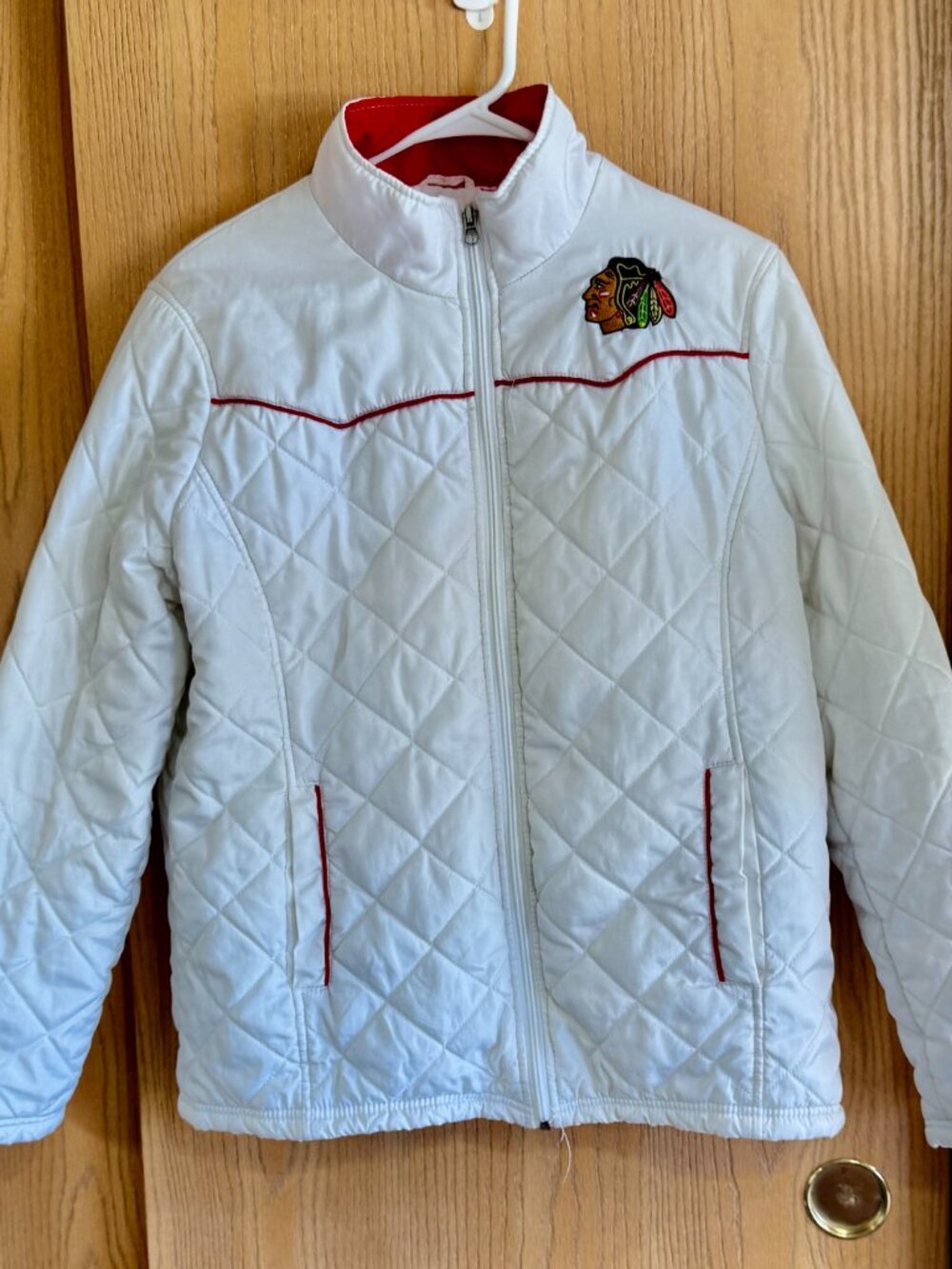 Chicago Blackhaw NHL officially licensed women's quilted full-zip jacket w/bag